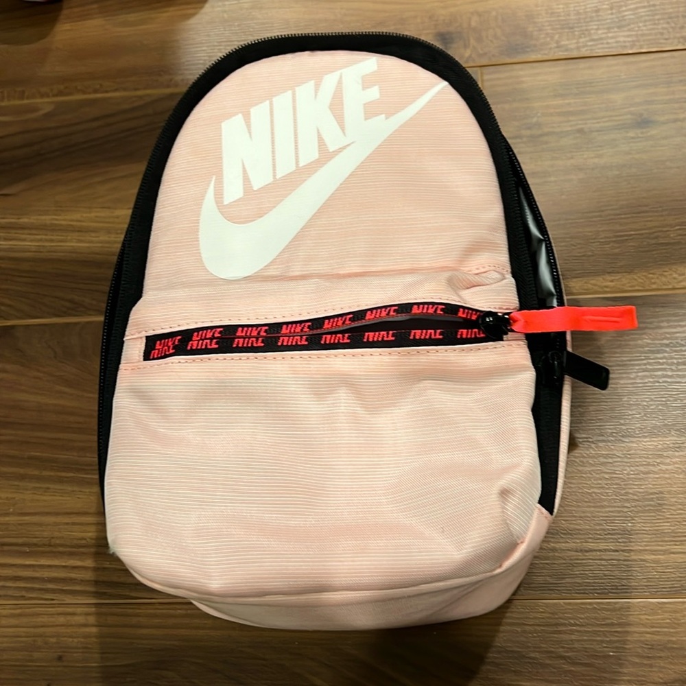 Nike lunch box